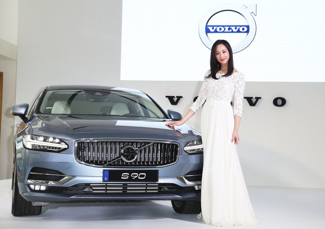 藝人張鈞甯出席The New Volvo S90 新車發表會。 記者陳正興／攝影