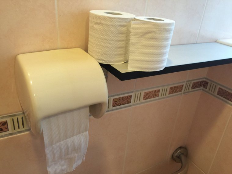 如果如廁後使用衛生紙的方式不對，恐會導致發燒。本報系資料照