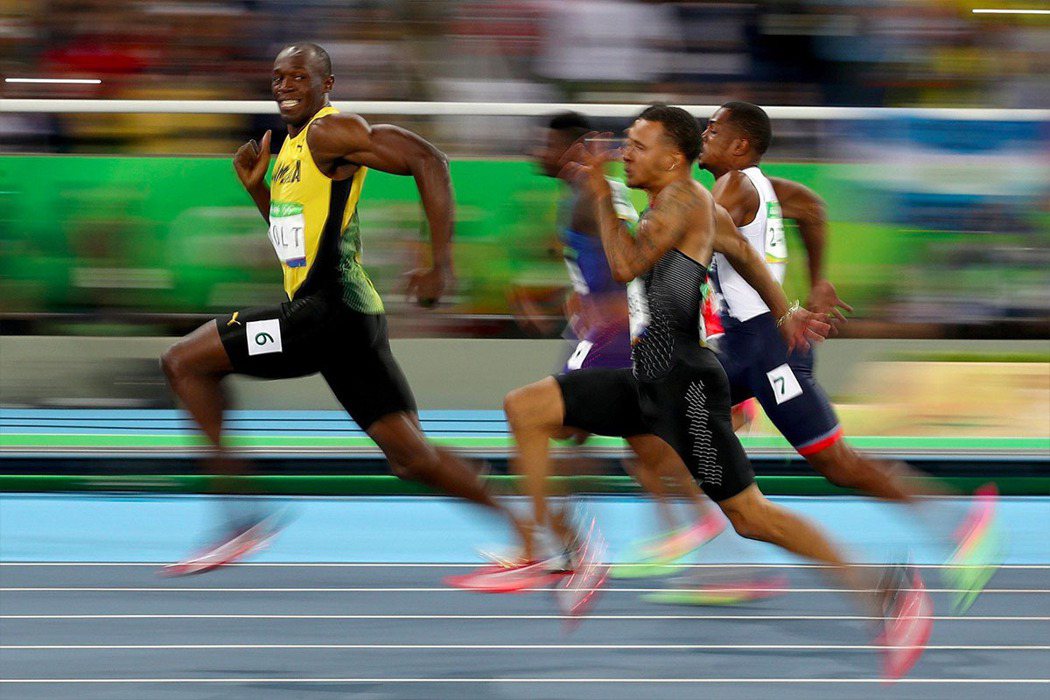 22016 年 8 月 14 日，牙買加短跑名將波特在巴西里約奧運會男子百米3連...