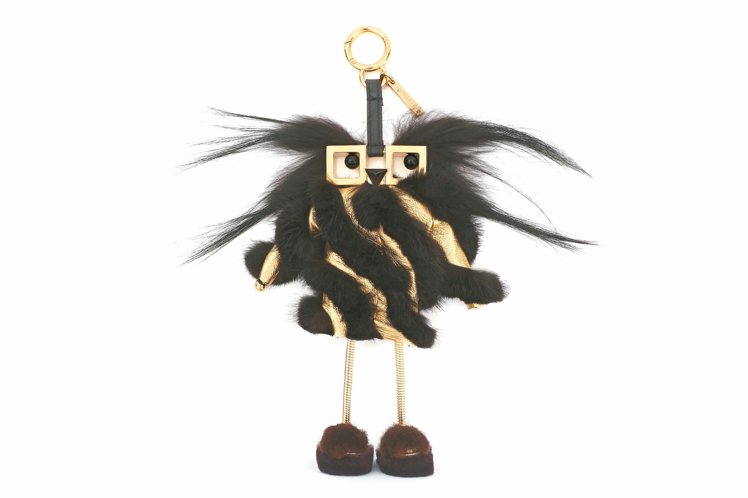 FENDI HypnoDoll黑色金屬娃吊飾，57,000元。 圖／業者提供