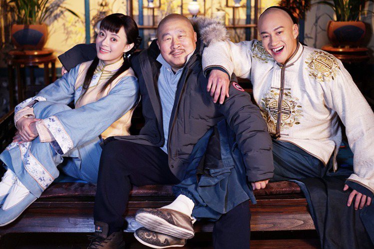 何潤東（右）與丁黑、孫儷隔了14年再度合作「那年花開月正圓」。圖／達騰娛樂提供