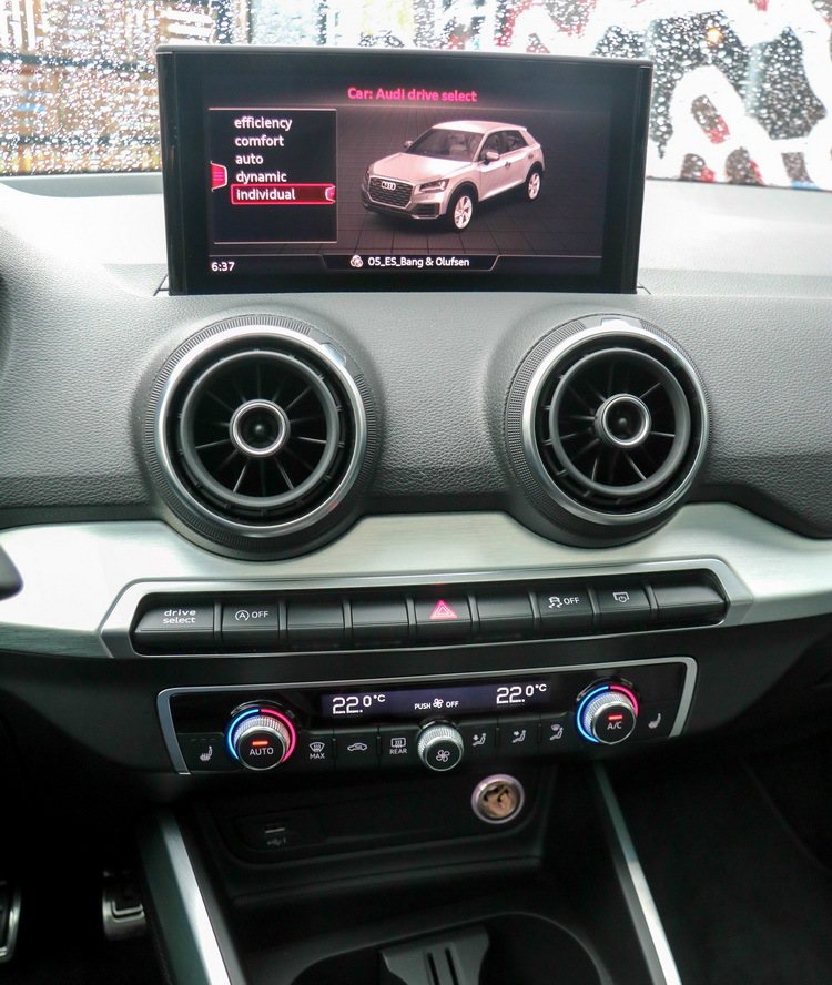 Audi Q2有各種「圓」的設計元素，圖為圓形冷氣出風口。 記者史榮恩／攝影