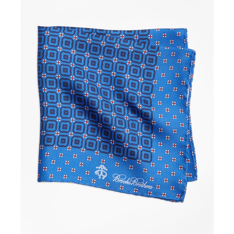 Brooks Brothers Made in America 藍色絲織口袋巾，1,890元。圖／Brooks Brothers 提供