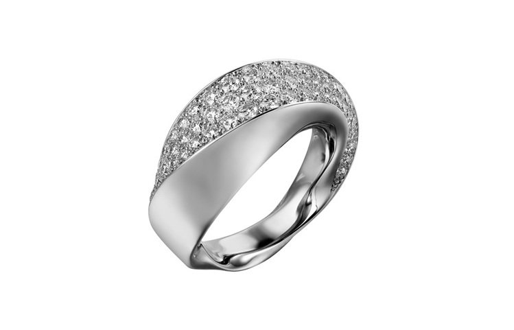 卡地亞Coup d’Eclat系列白K金鑽石戒指，約64萬5,000元。圖／卡地亞提供