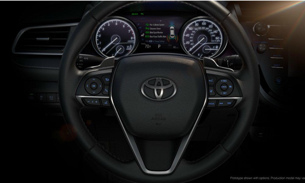 儀表板內的 7 吋多媒體顯示螢幕。 摘自 Toyota