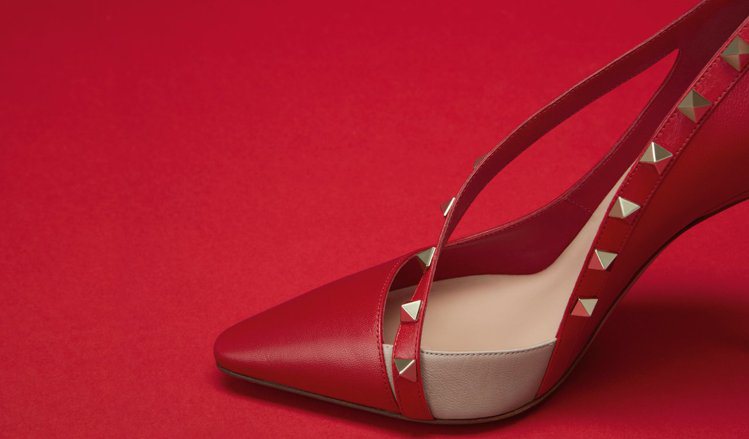 Rosso Valentino系列鞋履嫵媚而性感。圖／VALENTINO提供