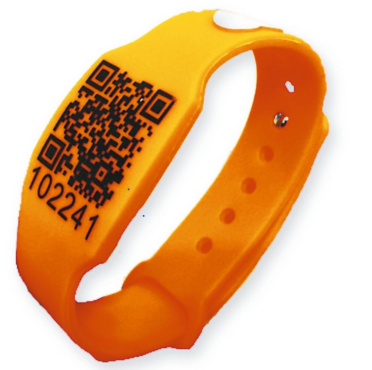 當長者外迷失方向或緊急送醫時，路人可用手機掃描手環上的二維條碼（QRcode），...