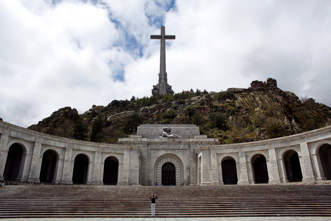 西班牙國會提案：廢掉獨裁者佛朗哥陵寢。 圖／路透社