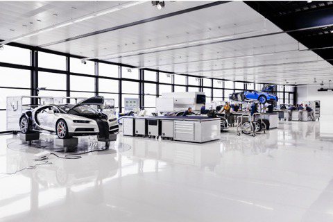 最速量產王者的誕生地 ─ Bugatti Chiron 工廠曝光！