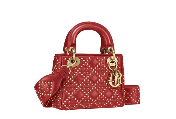 Lady Dior深邃紅色小羊皮鉚釘綴飾籐格紋迷你款提包，售價125,000元。...