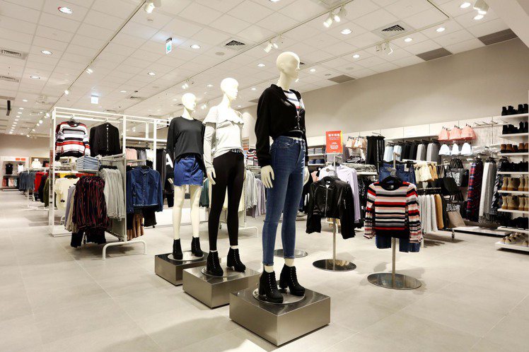H&M在台快速擴店，短短兩年已有12家店。圖／錵蓮遠百提供