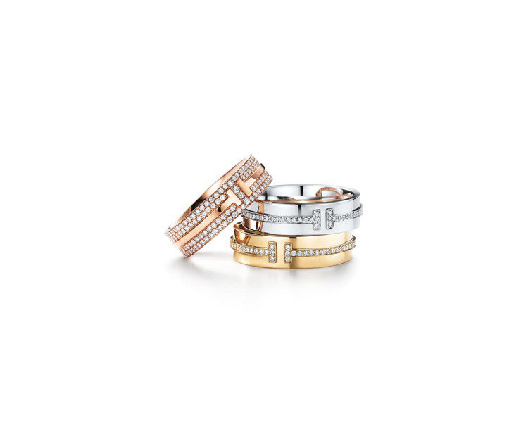Tiffany T Two_系列戒指，(上至下)18K玫瑰金鋪鑲鑽石戒指26萬4,000元、18K白金鑲鑽戒指11萬3,000元、18K金鑲鑽戒指11萬3,000元。圖╱Tiffany提供