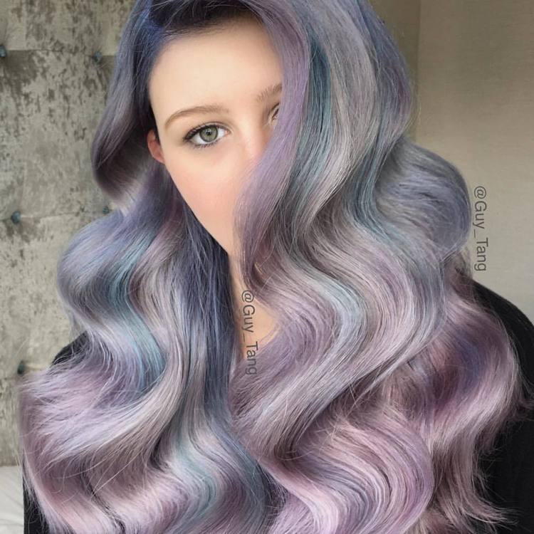 Dusty Lavender迷霧紫灰的漸層特殊染髮如夢似幻。圖／OLAPLEX提...