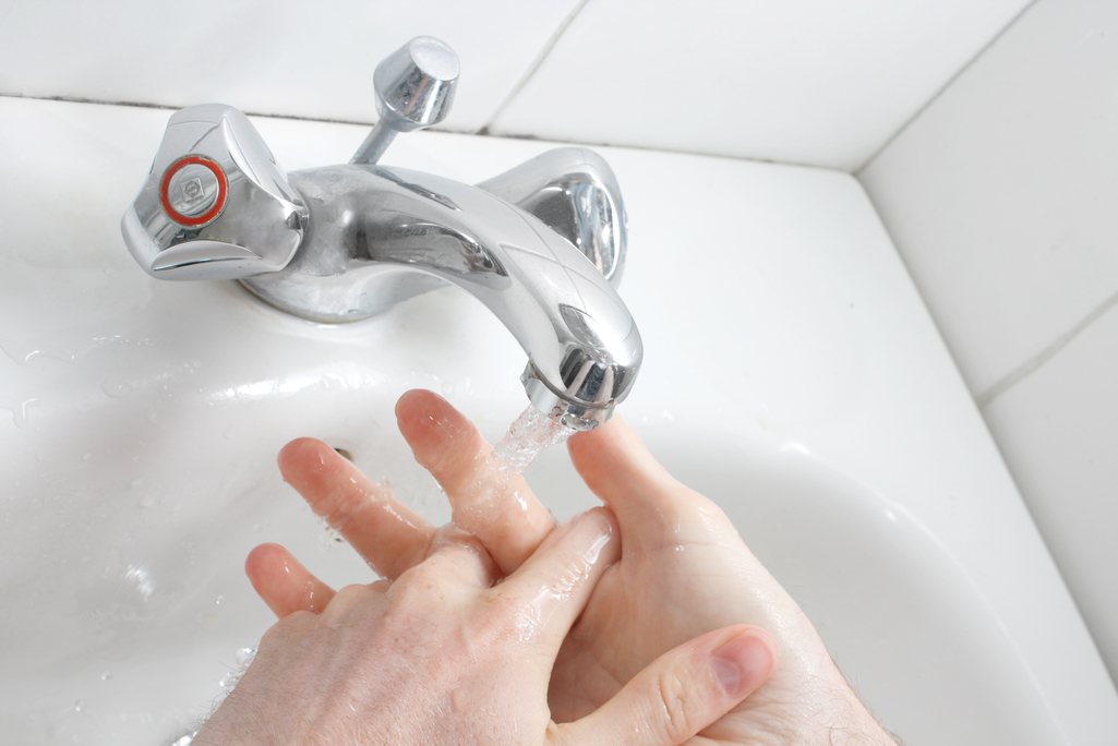 消毒洗手液百百款 對抗流感該買哪一種？