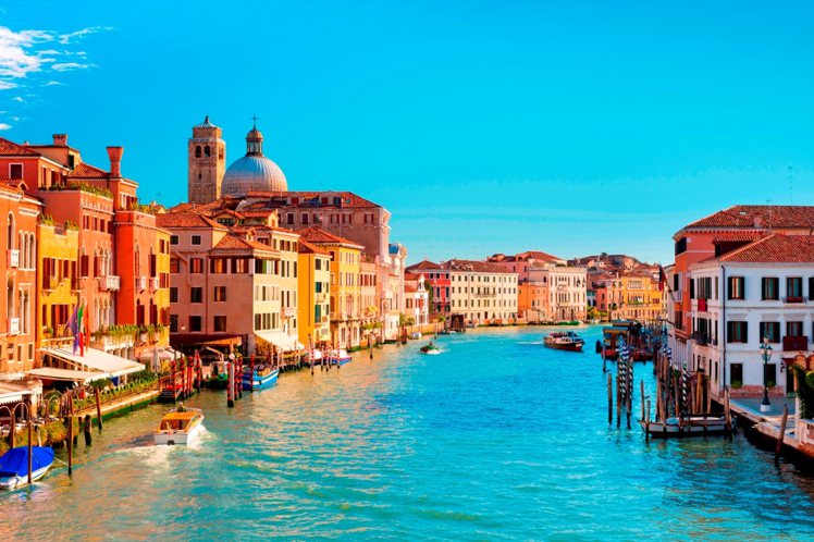 義大利威尼斯打造浪漫水都風婚禮。圖／Booking com繽客提供