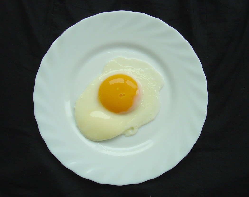 專家呼籲，雞蛋不要生食。 示意圖／本報資料照片