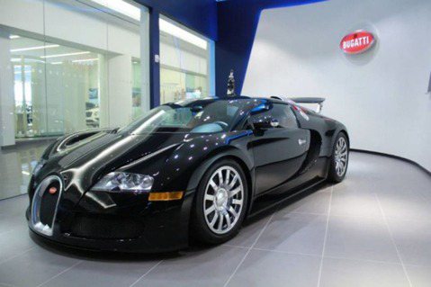 如果中威力彩  你會選Bugatti還是<u>Koenigsegg</u>？