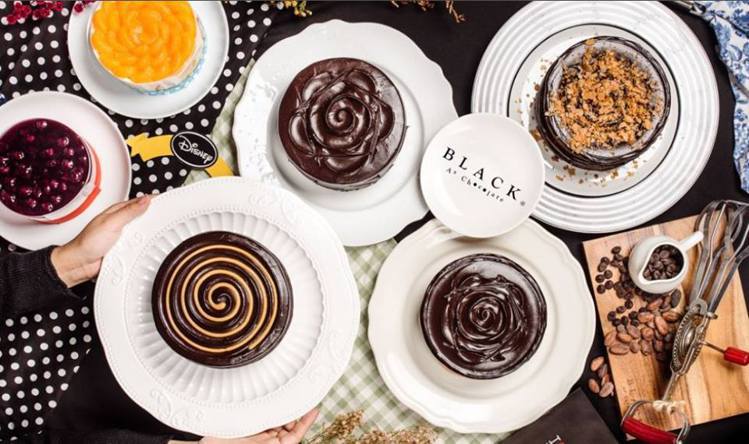 京站時尚廣場找來巧克力蛋糕名店「Black as chocolate」快閃。圖／京站時尚廣場提供
