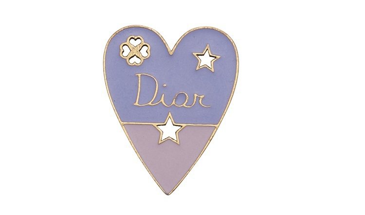 My Lady Dior Star愛心幸運徽章，售價1,300元。圖／DIOR提供
