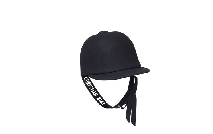 JAdior綁帶馬術帽，售價29,000元。圖／DIOR提供