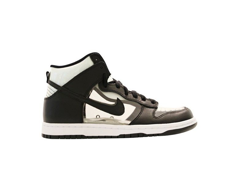 Comme des Garcons Homme Plus x Nike Dunk High透明運動鞋（男鞋），限量15雙，21,800元。圖／團團提供