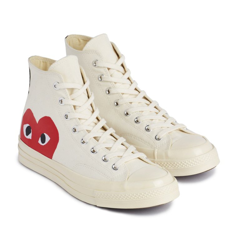 Comme des Garcons Play X Converse Chuck Taylor All Star‘70系列白色高筒帆布鞋（備有男女鞋款），6,000元。圖／團團提供