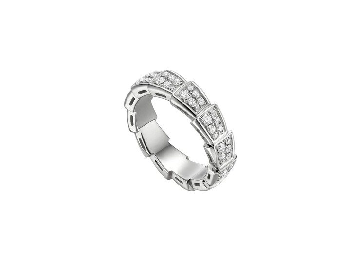 SERPENTI VIPER白K金鑽石戒指，19萬1,400元。圖／BVLGARI提供