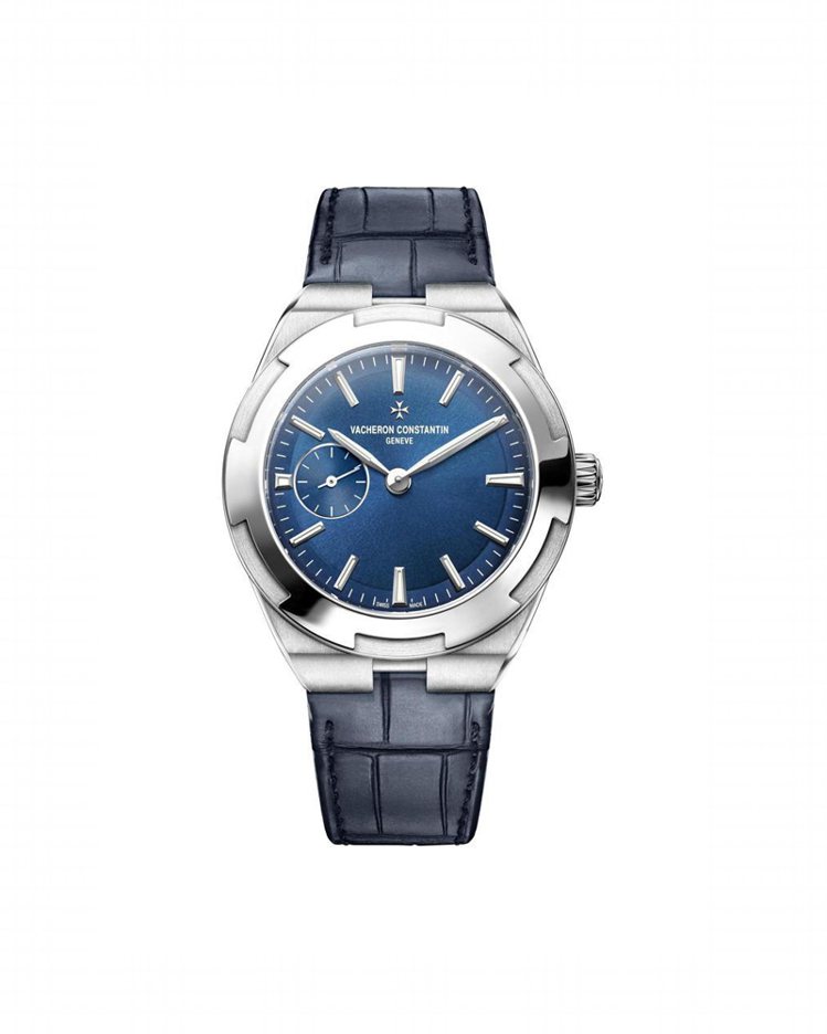 江詩丹頓精鋼版本Overseas小型號腕表（無鑽版），機芯經日內瓦印記認證，約63萬4,000元。圖／Vacheron Constantin提供