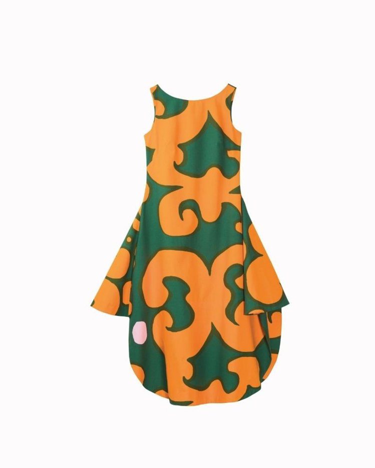 Marimekko印花不規則洋裝，12,890元。圖／Marimekko提供