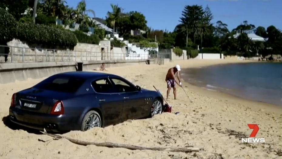 男子駕駛Maserati Quattroporte開進沙灘，然後打高爾夫球。圖／摘自7 News Sydney臉書