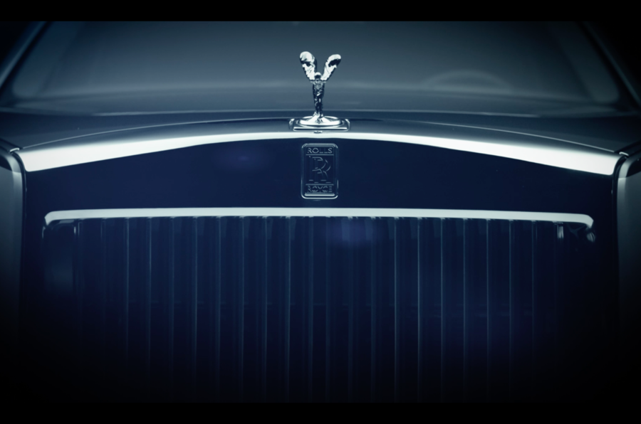 小改後的水箱護罩與飛天女神。圖／摘自Rolls-Royce