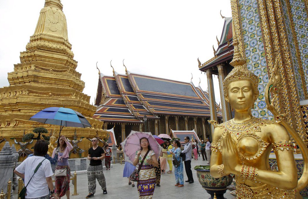 泰國規定入境旅客生活費支出為每人2萬泰銖（約新台幣1萬9000元）。路透