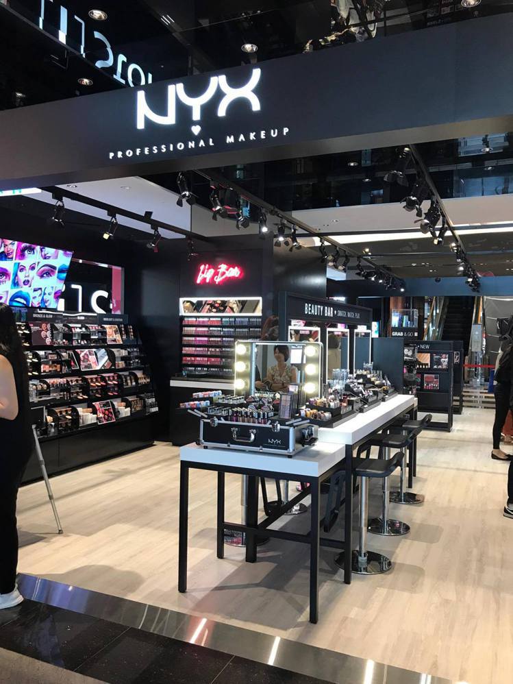 NYX於台北新光三越A11一樓開設全台首間快閃旗艦店。圖／記者陳立儀攝影