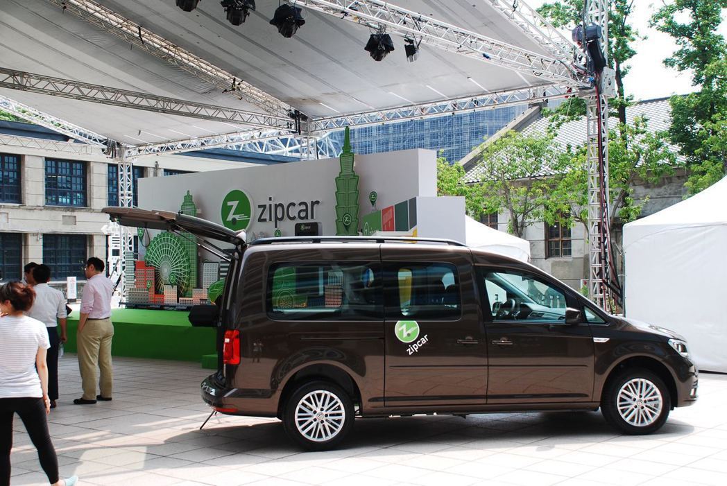 Zipcar有許多車種可供選擇，小車至客貨兩用車都有，滿足不同需求的消費者。記者...