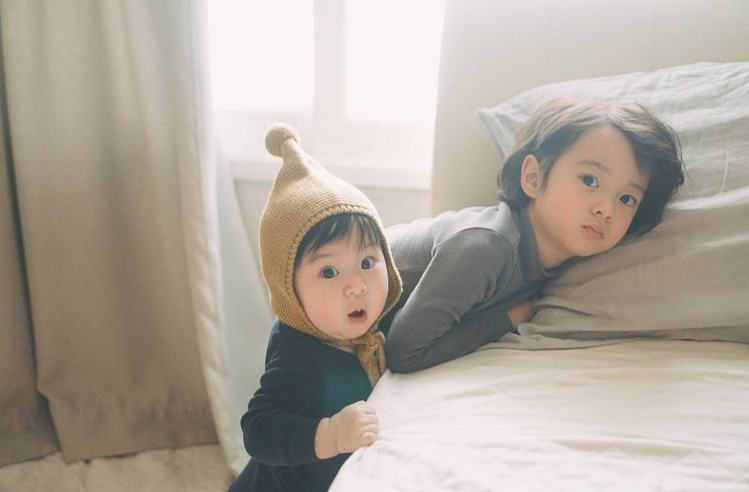 李時厚還有位2歲的可愛弟弟。圖／擷自instagram
