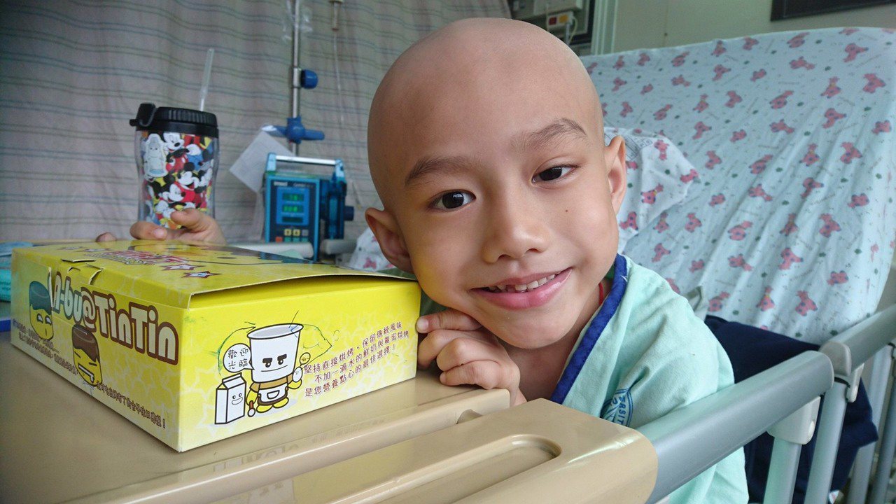 7歲的奕享今年1月辭世，自行簽下器捐同意書，捐贈眼角膜造福更多人。圖／奕享爸爸提供
