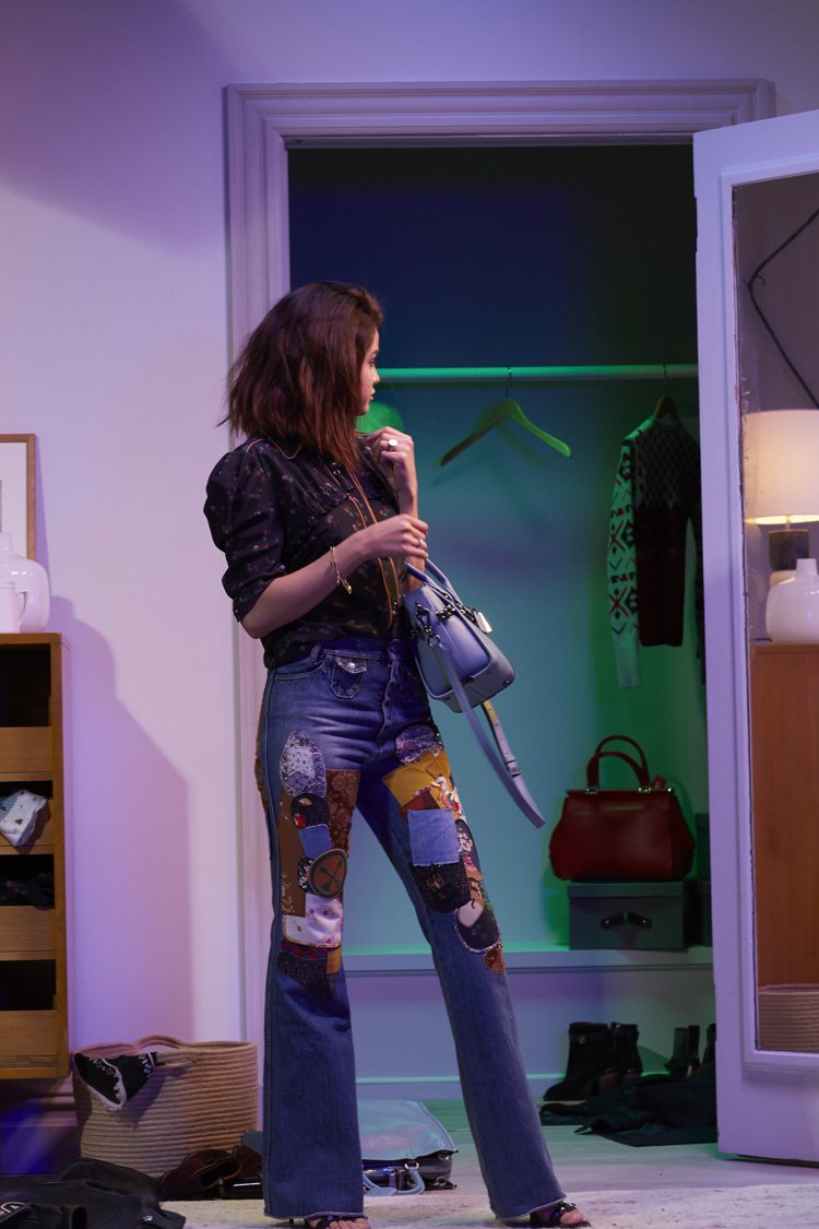攝影師Steven Meisel在Swagger手袋系列中拍出席琳娜戈梅茲的多變風采。圖／COACH提供