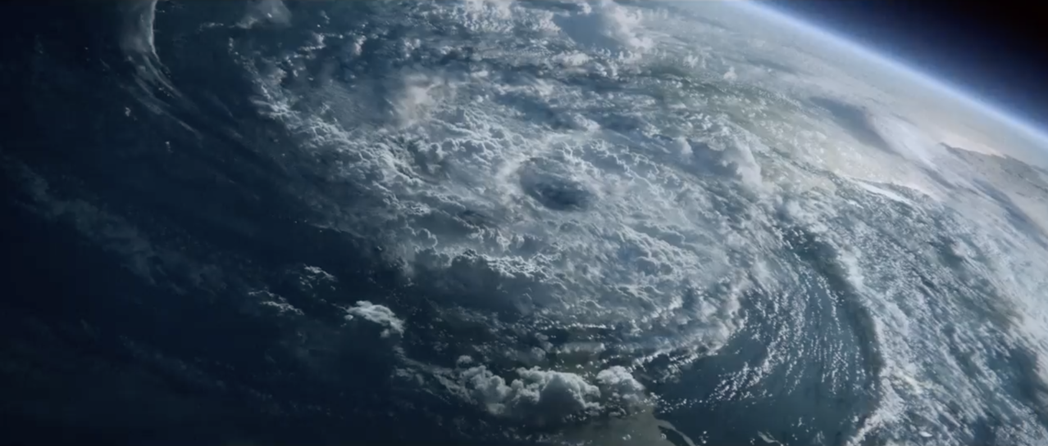 從太空看颱風。圖／摘自Mercedes-Benz YouTube