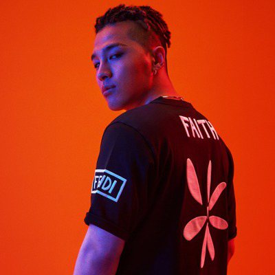 韓團BIGBANG太陽聯手FENDI 用信念電暈粉絲