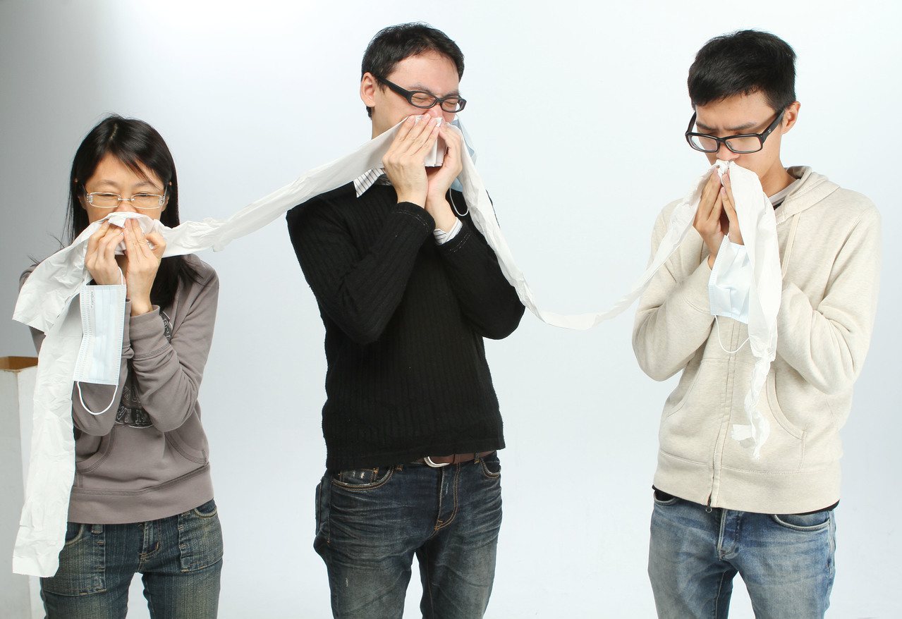 流鼻涕是常見的耳鼻喉症狀，反覆發生可能是鼻過敏或鼻竇炎作祟。<br />圖／本報資料照片