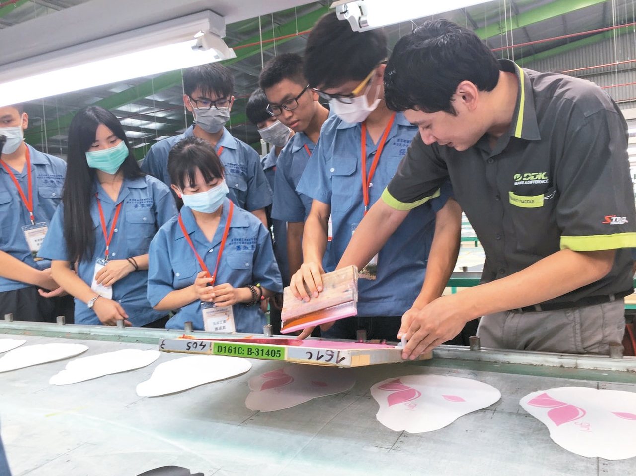 教育部暑假津貼36名新居民後代，到越南台商職場體驗一周。 圖／教育部供給