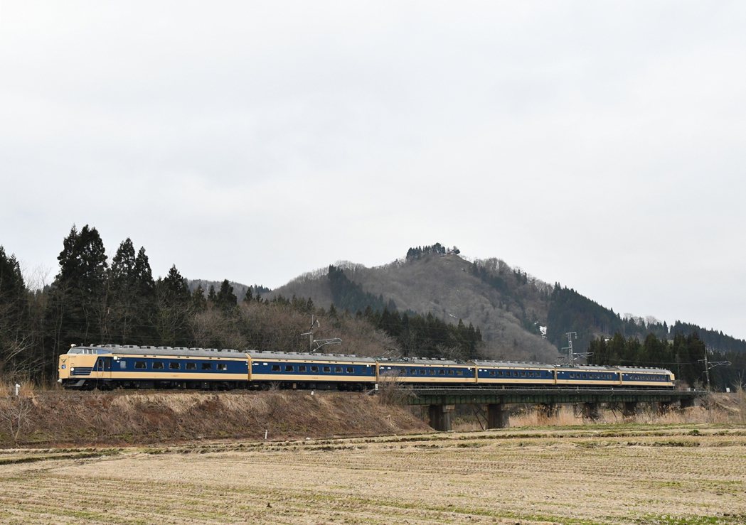 583系是全世界第一款臥鋪電車，1967年啟用後在日本運行了長達半世紀。圖為20...