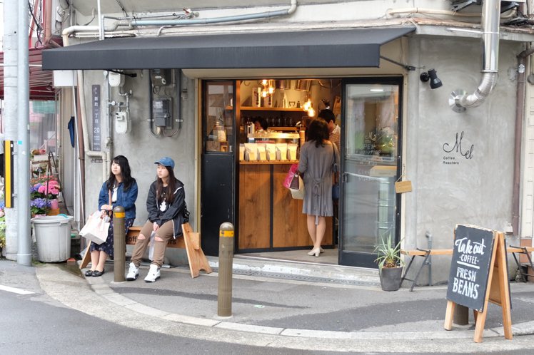日本時興許多街角個性咖啡店。攝影／奧登