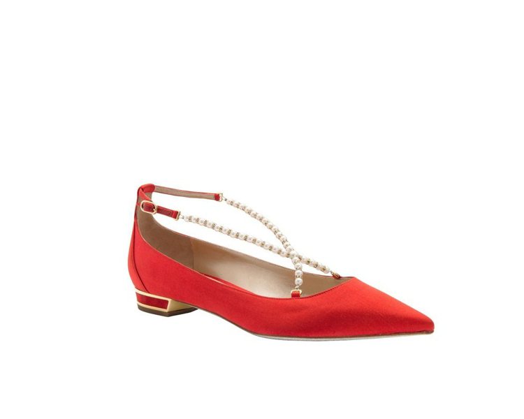 RENE CAOVILLA豔紅緞面珍珠鑽砂平底鞋，售價19,800元。圖／RENE CAOVILLA提供