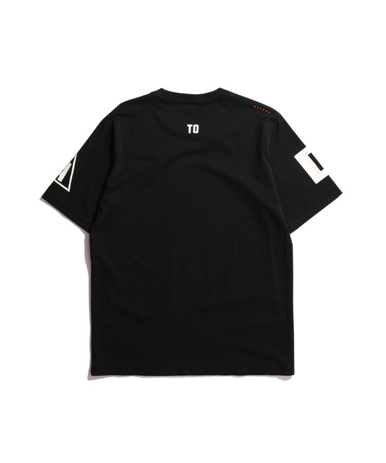 Lee黑色短袖圓領T恤，約1,580元。圖／Lee提供