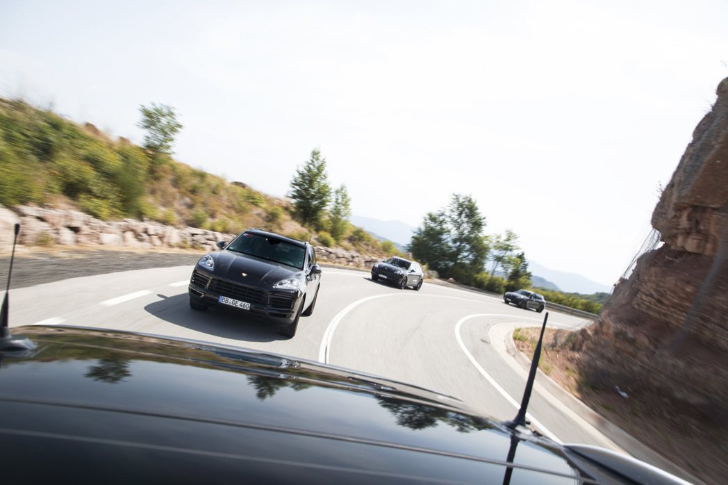 全新Cayenne原型車在西班牙接受測試。圖／Porsche提供