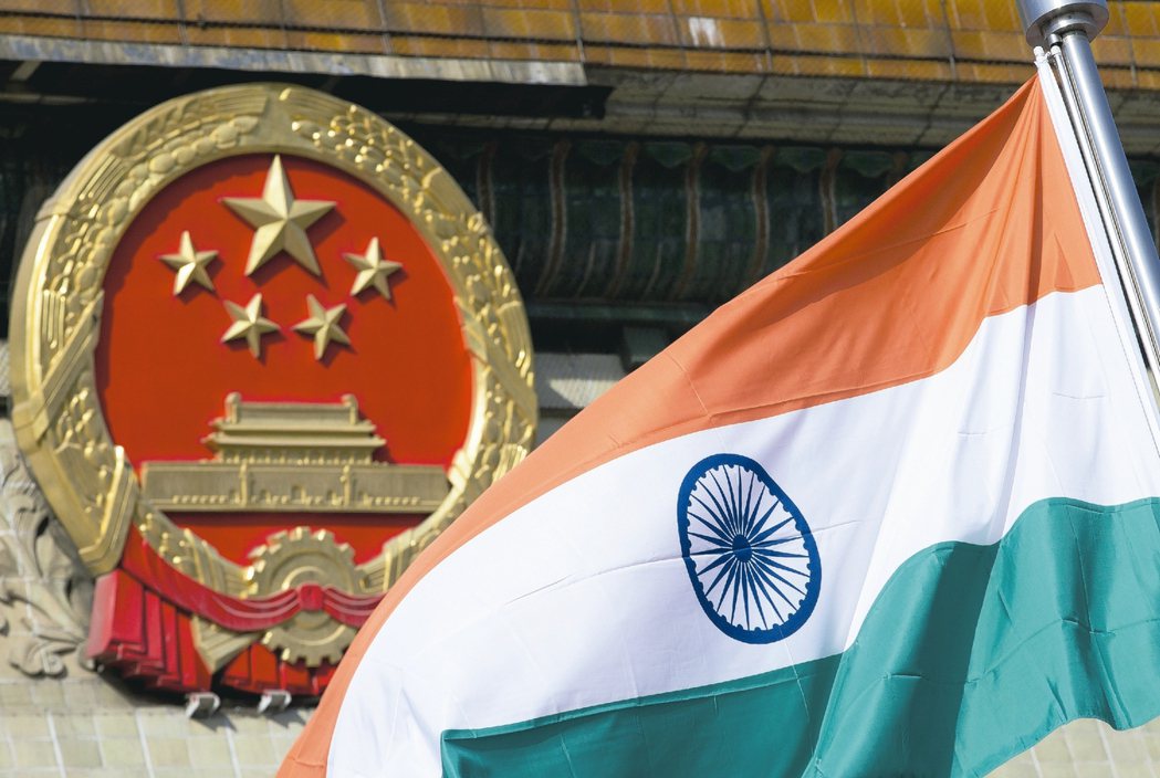 在印度總理莫迪幾天後將到中國廈門參加金磚國家峰會之際，印度和中國28日同意「儘速撤離」在洞朗地區邊境部署的軍隊，化解持續超過兩個月的僵局、緩和情勢。 美聯社