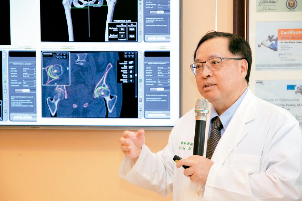 亞洲大學附屬醫院副院長黃揆洲說，若手術複雜度高，需要更精確的掌握，採用機器人手臂最划得來。