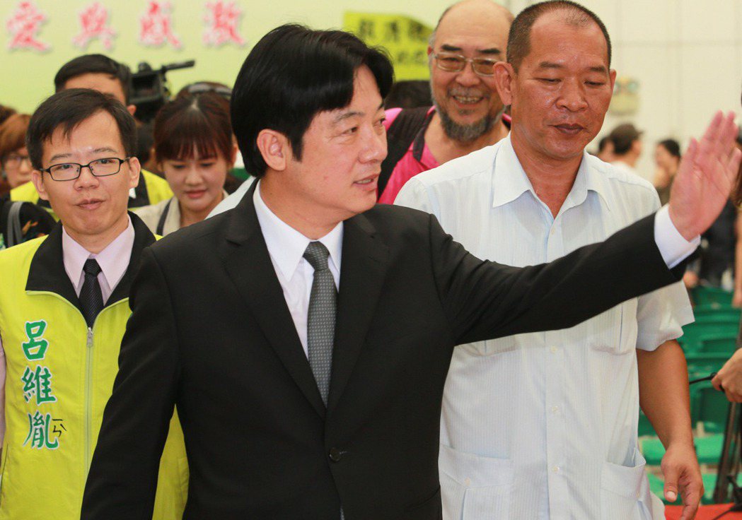 台南市長賴清德（中）接閣揆，是否實現過去的政策主張，將受到外界檢驗。 記者劉學聖...