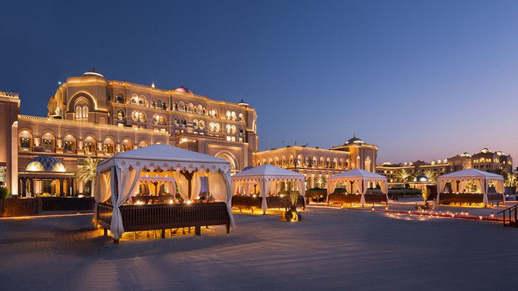 使用30噸24K黃金裝潢的阿布達比酋長皇宮酒店。圖／酋長皇宮酒店提供